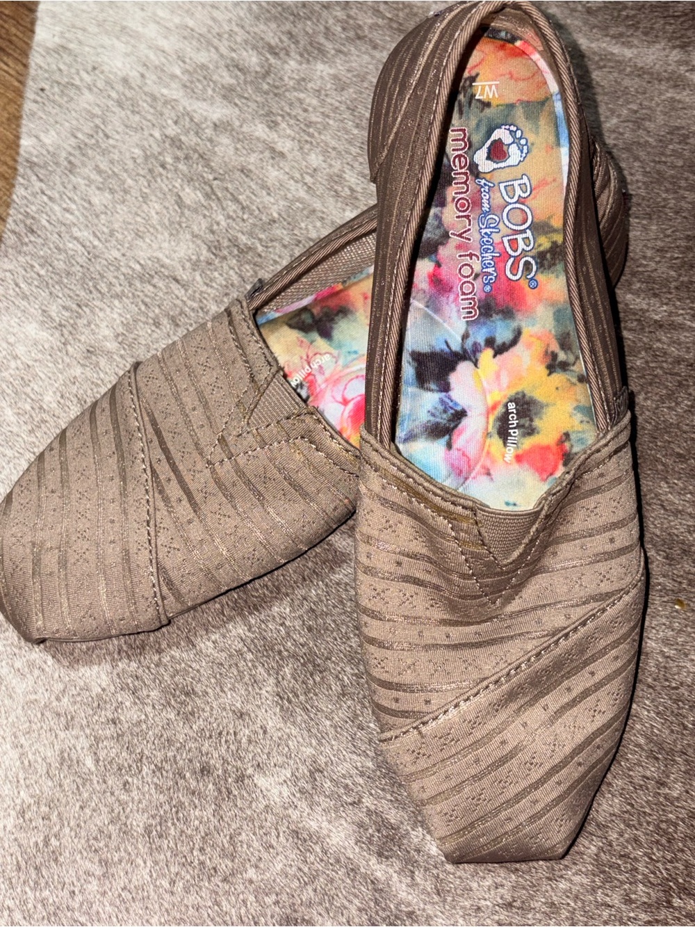 Skechers BOBS Plush Urban Rose Brown Textured Slip-On Flats - Size 7